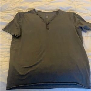 Mens sz large RED brand  performance henley